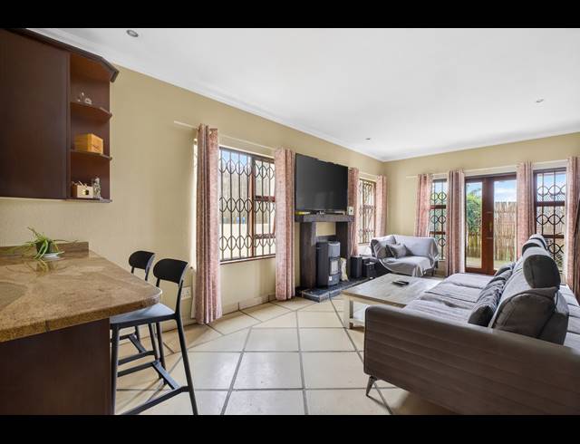 3 BEDROOM TOWNHOUSE FOR SALE IN CRAIGAVON